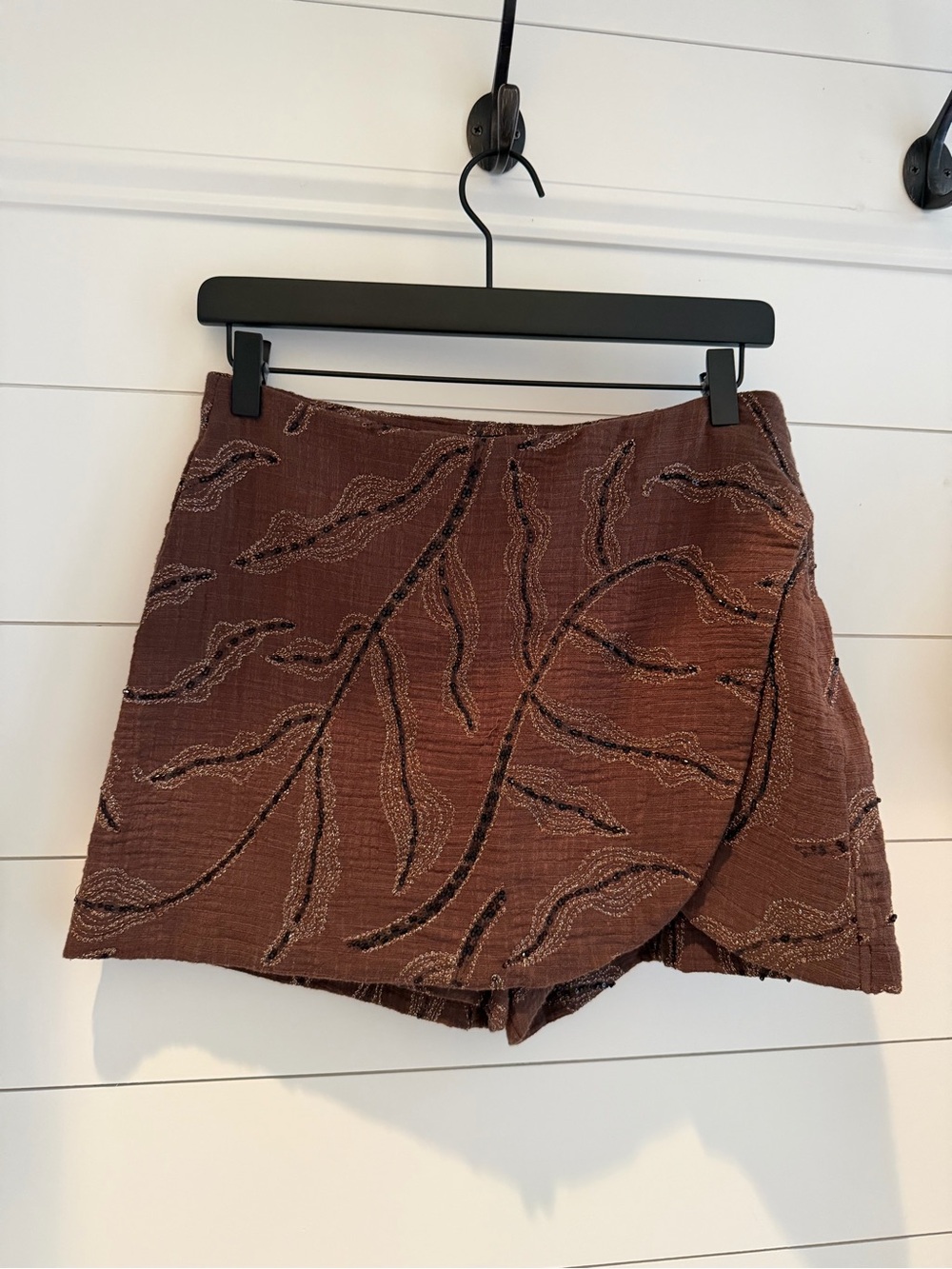 Zara Textured Brown Embroidered Skort